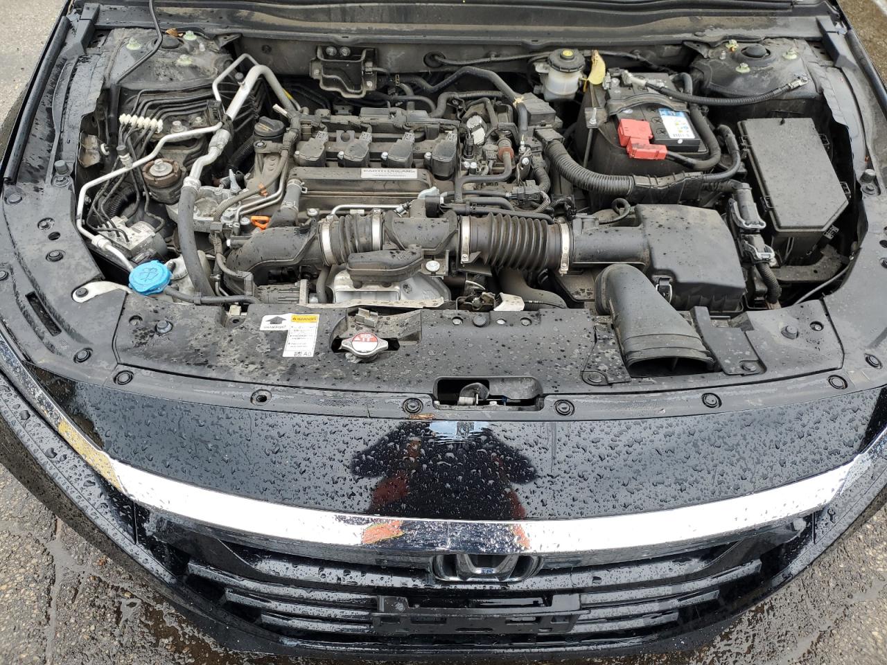 1HGCV1F93JA020735 2018 Honda Accord Touring