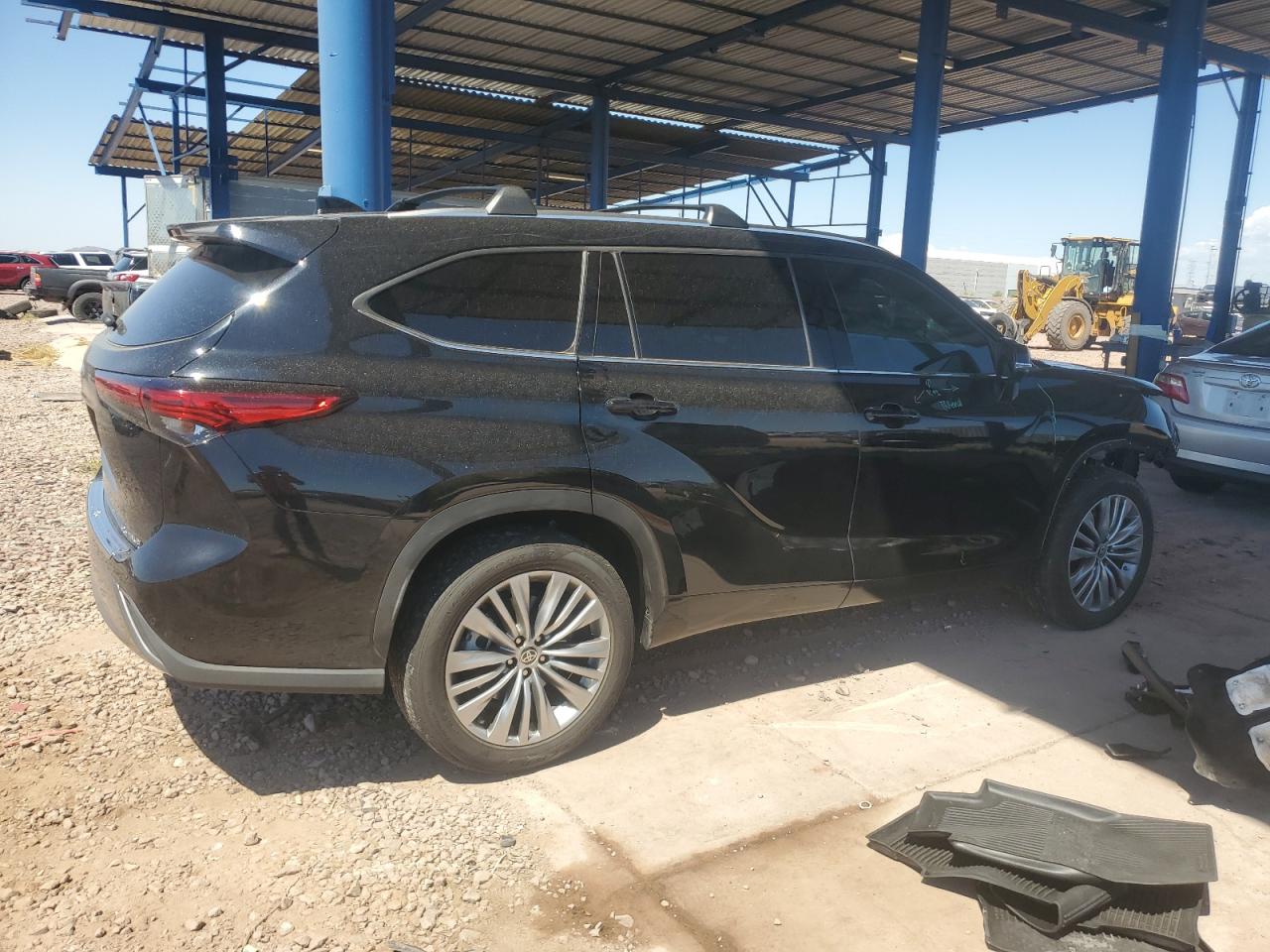 2023 Toyota Highlander L VIN: 5TDKDRAH8PS044499 Lot: 69720934