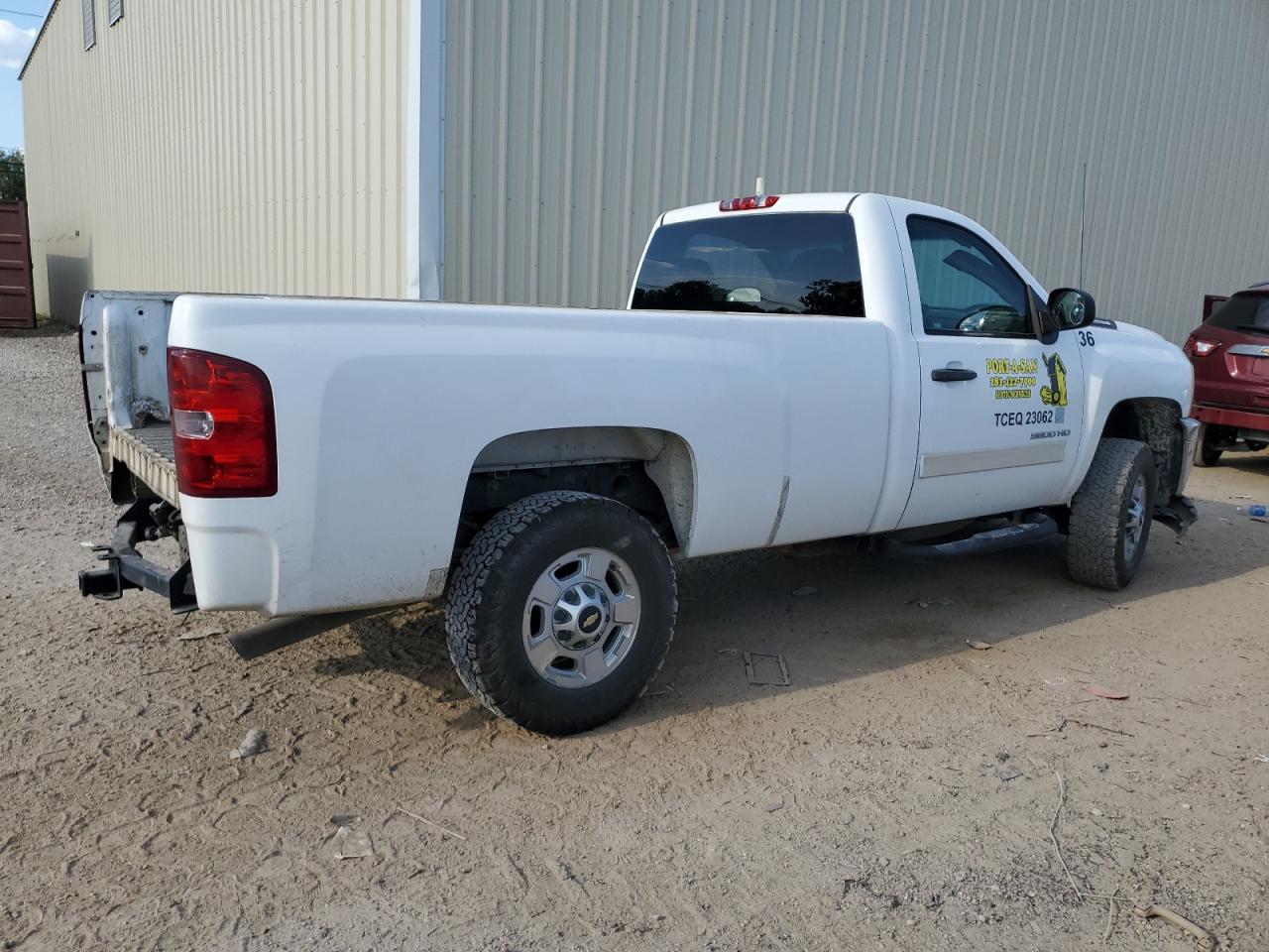 2011 Chevrolet Silverado - Image 4
