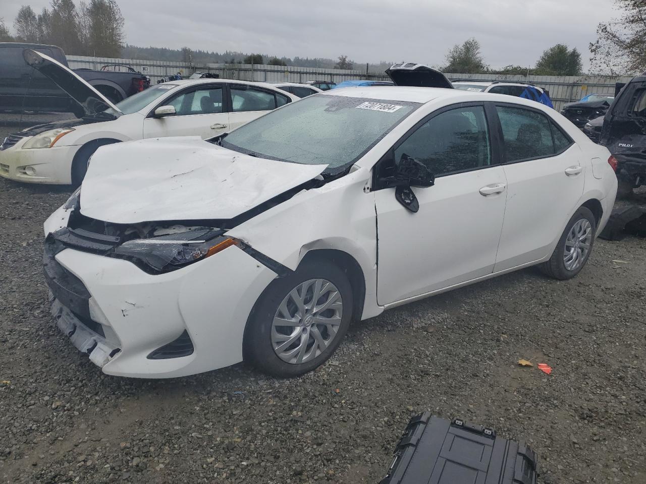 5YFBURHE4HP613645 2017 TOYOTA COROLLA - Image 1