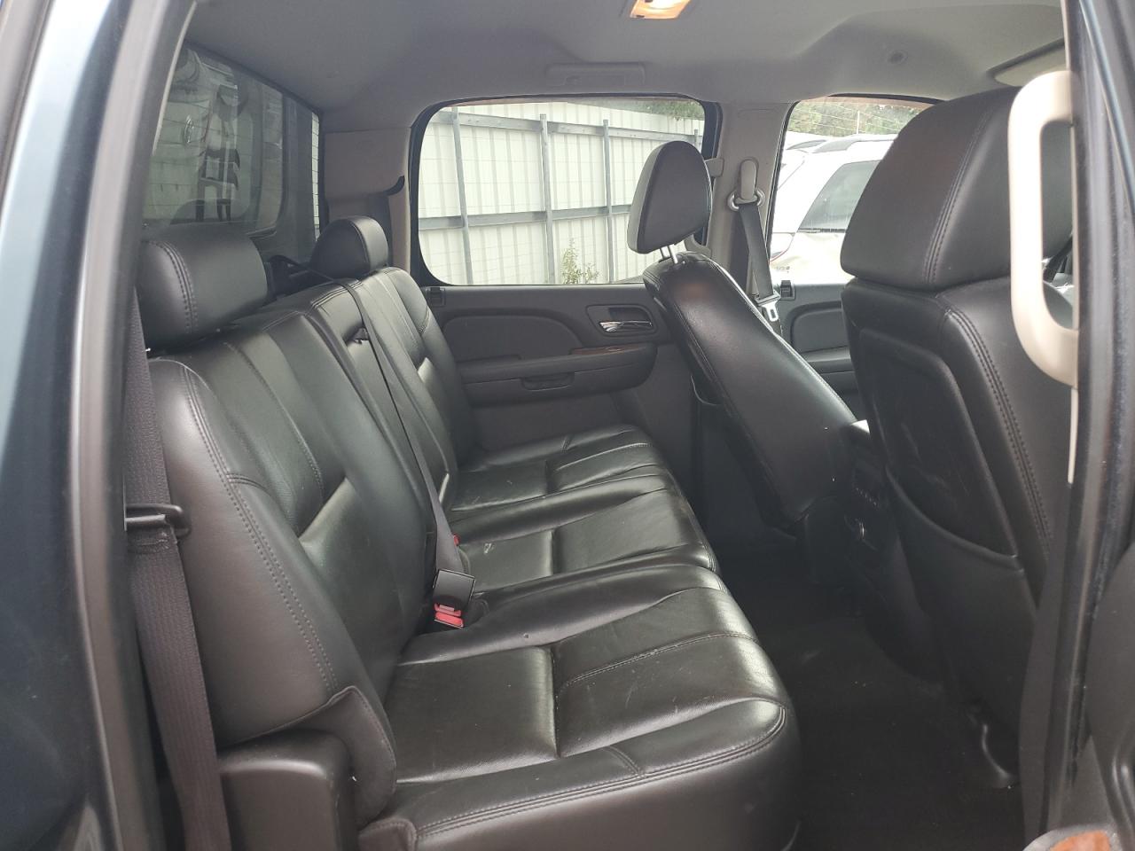 2007 GMC Sierra - Image 10