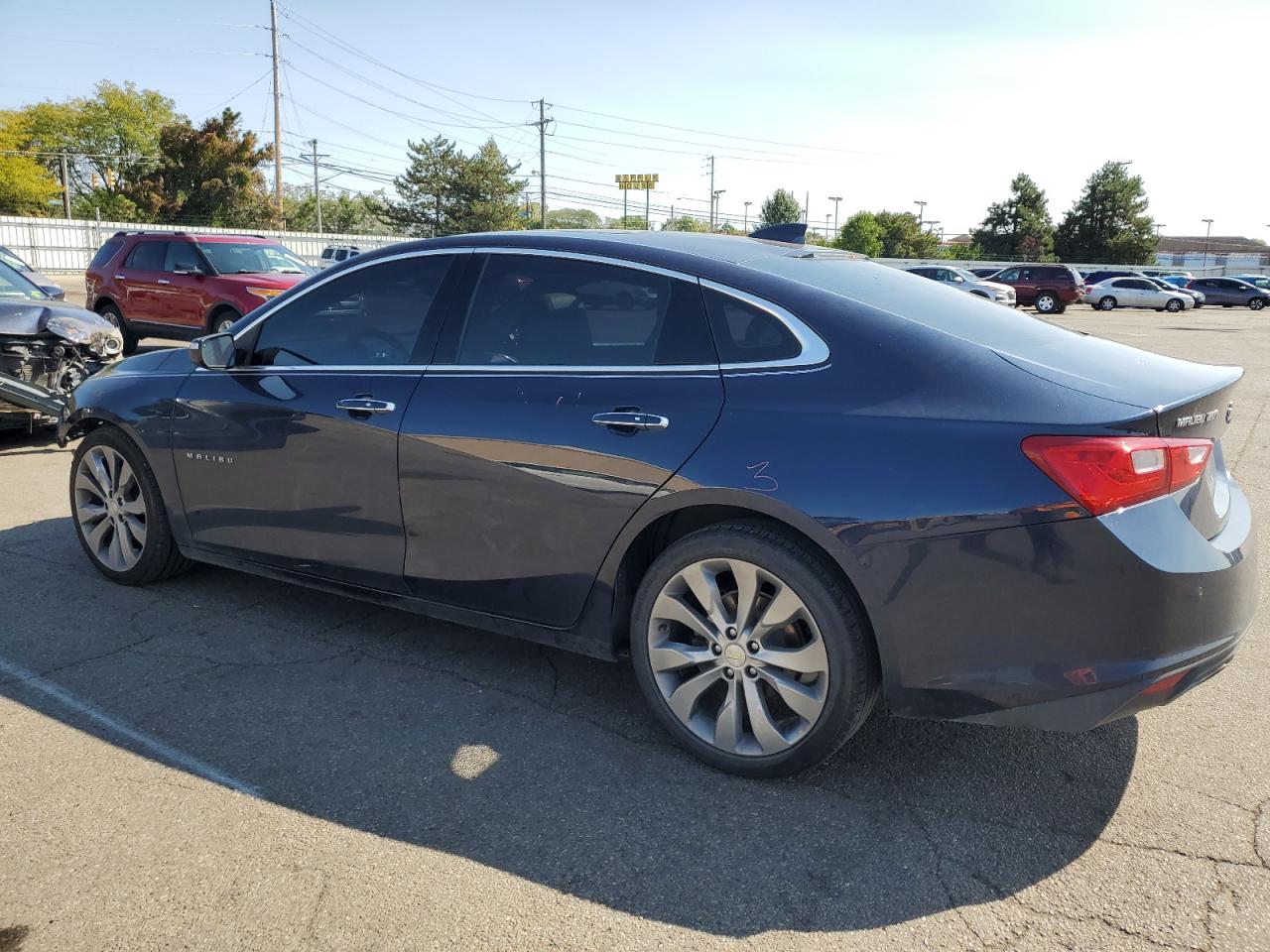 1G1ZH5SX5HF230125 2017 CHEVROLET MALIBU - Image 2