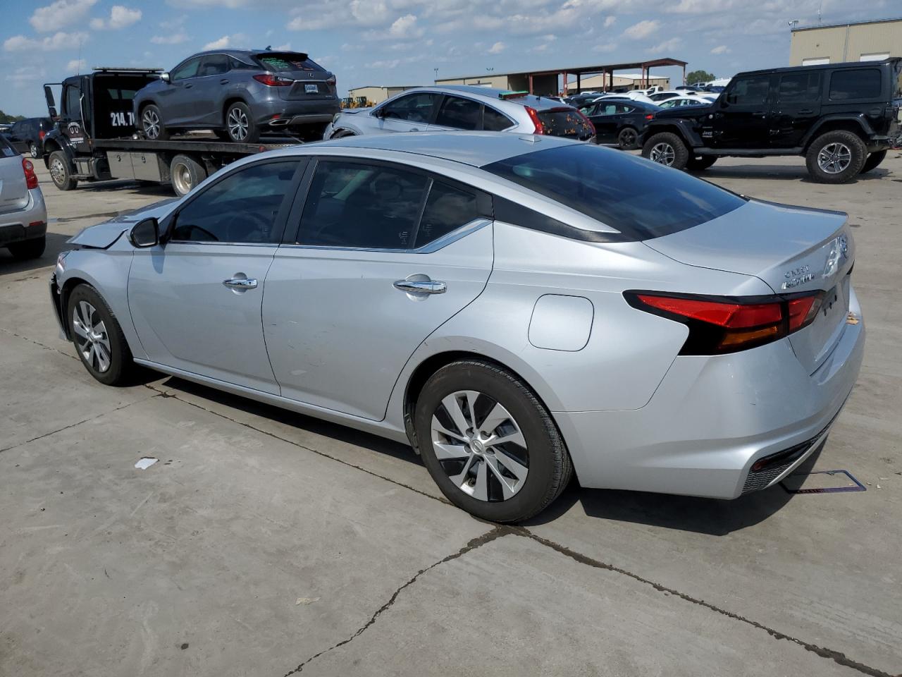 1N4BL4BV4LC161704 2020 NISSAN ALTIMA - Image 2