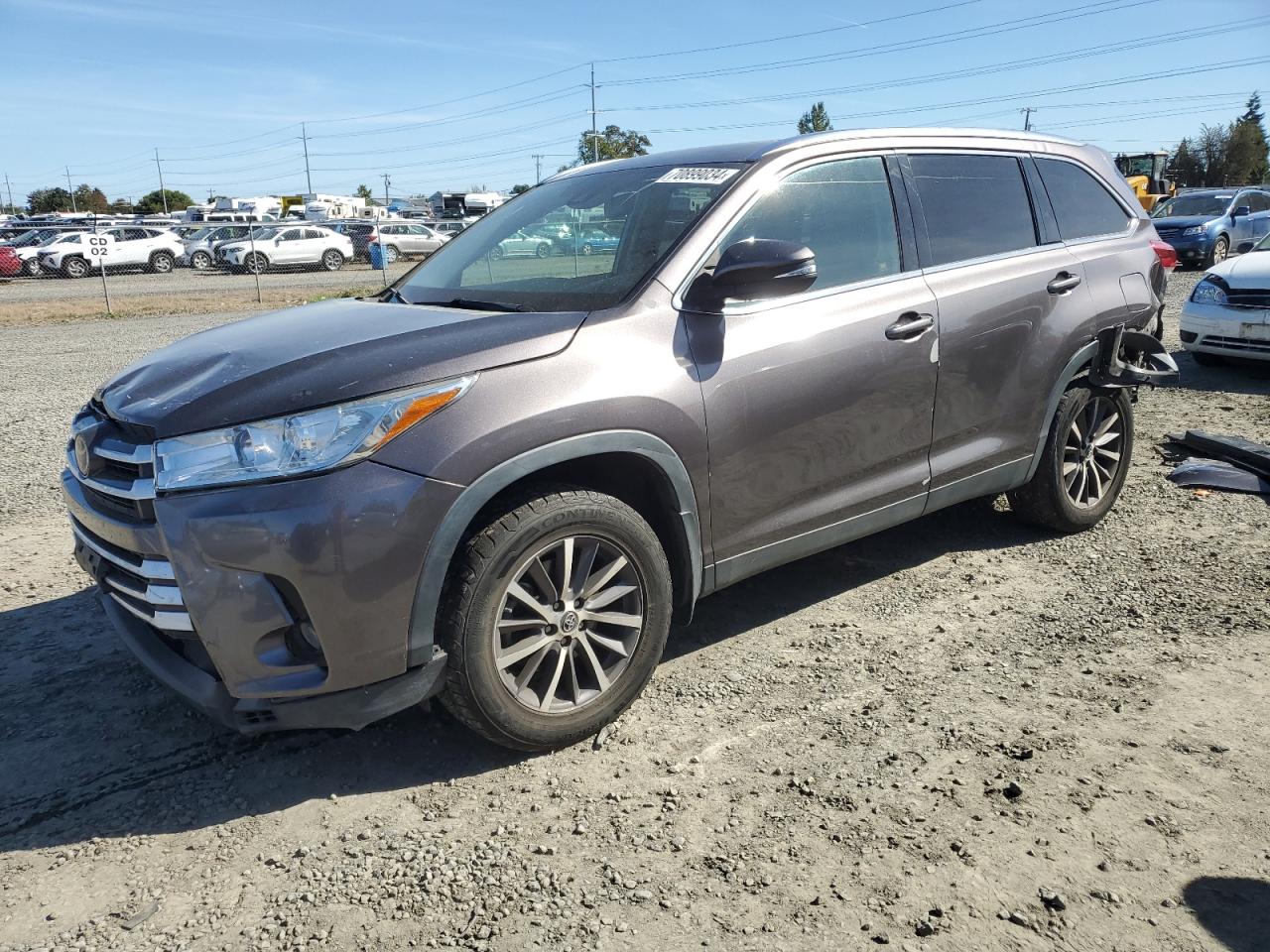 2019 Toyota Highlander - Image 1