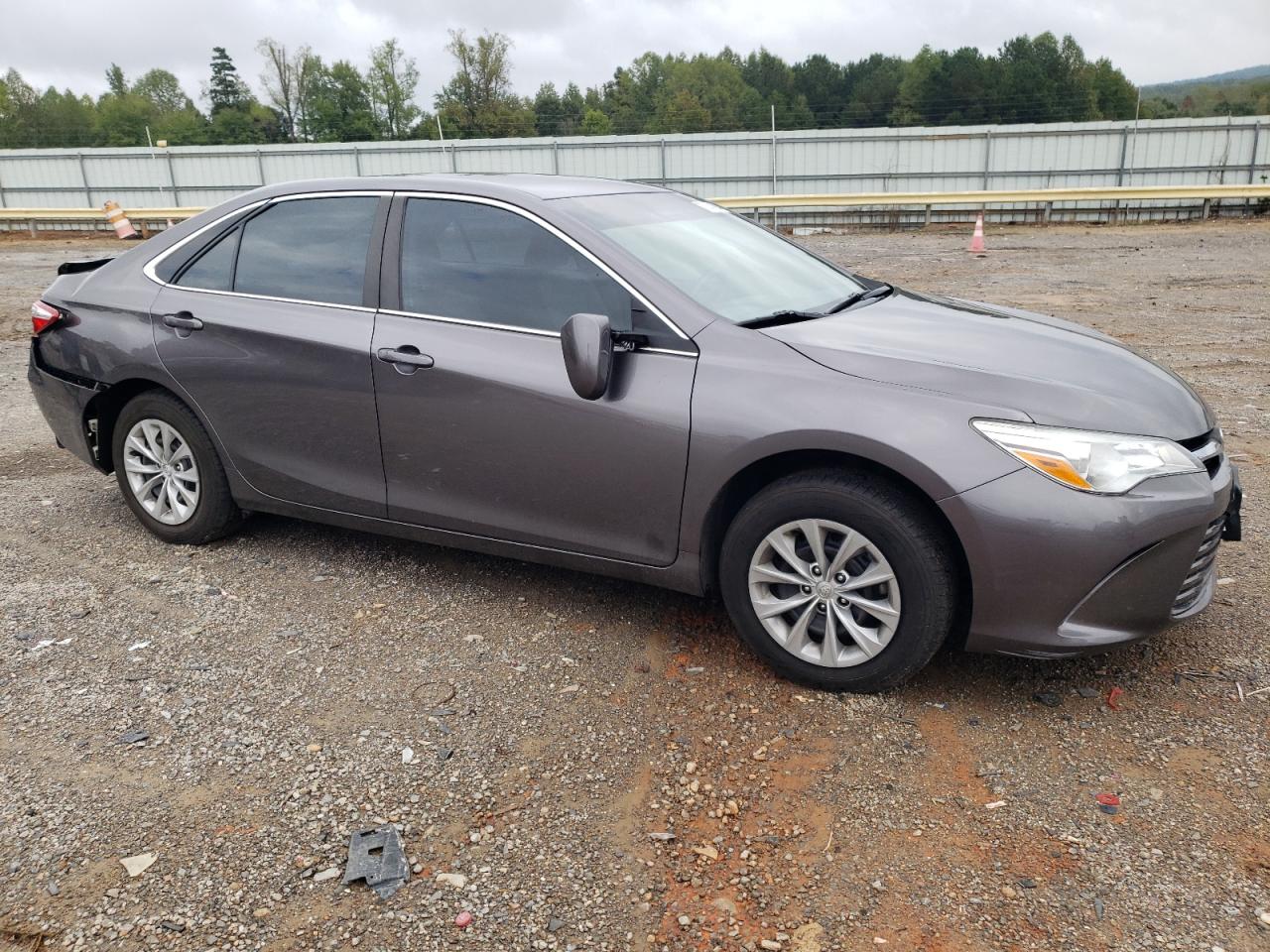 4T4BF1FK0FR465094 2015 Toyota Camry Le