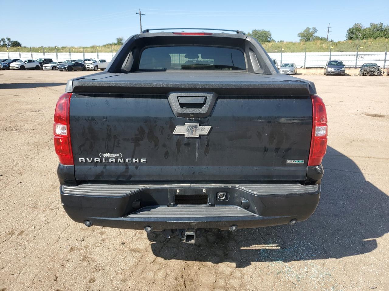 3GNTKGE35BG138755 2011 Chevrolet Avalanche Ltz