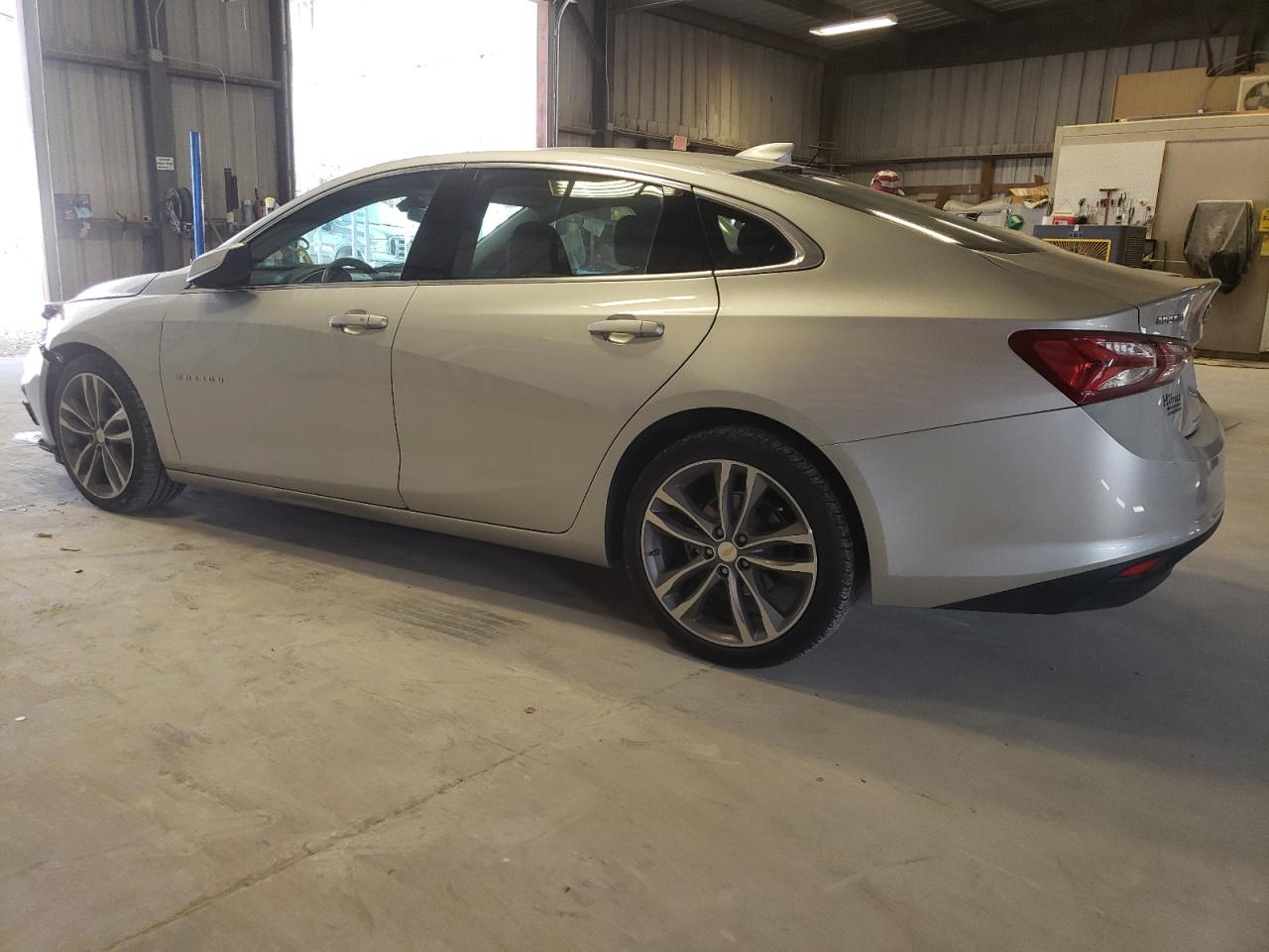 2022 Chevrolet Malibu - Image 2