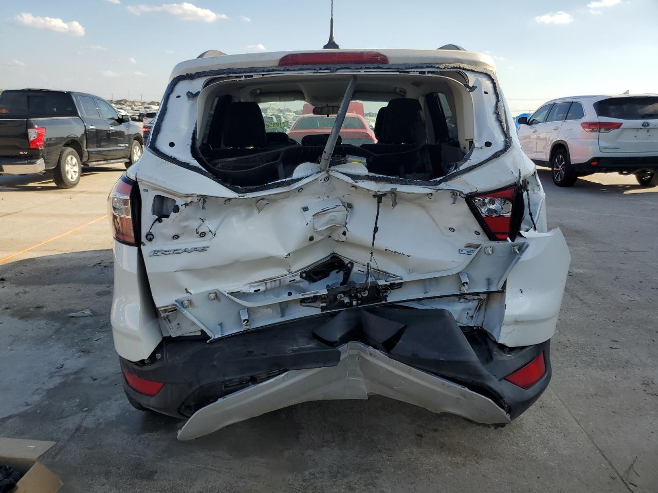 1FMCU9GD7JUC69987 2018 Ford Escape Se