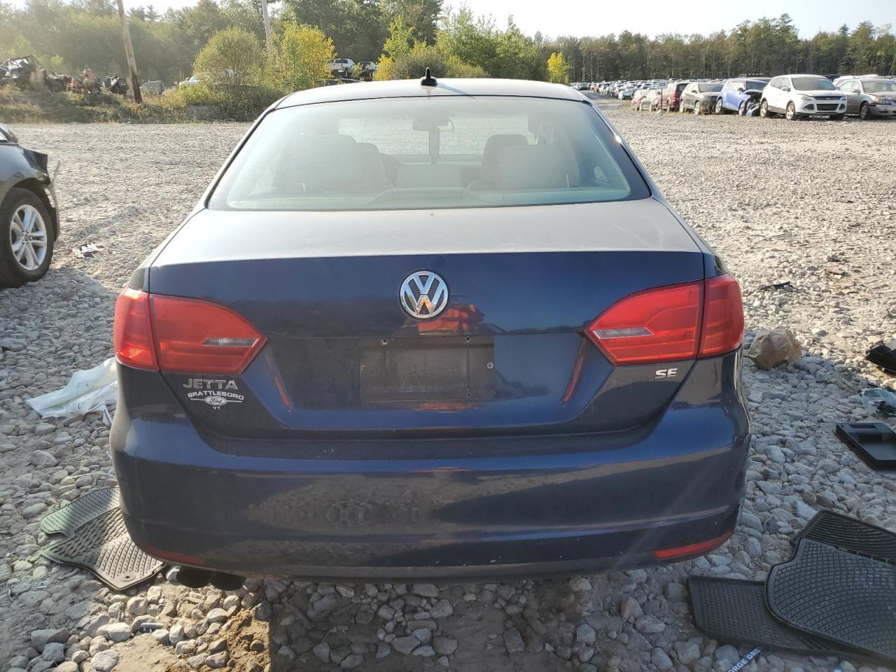 3VWD17AJ7EM377683 2014 Volkswagen Jetta Se