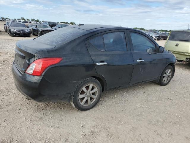 Sedans NISSAN VERSA 2012 Czarny