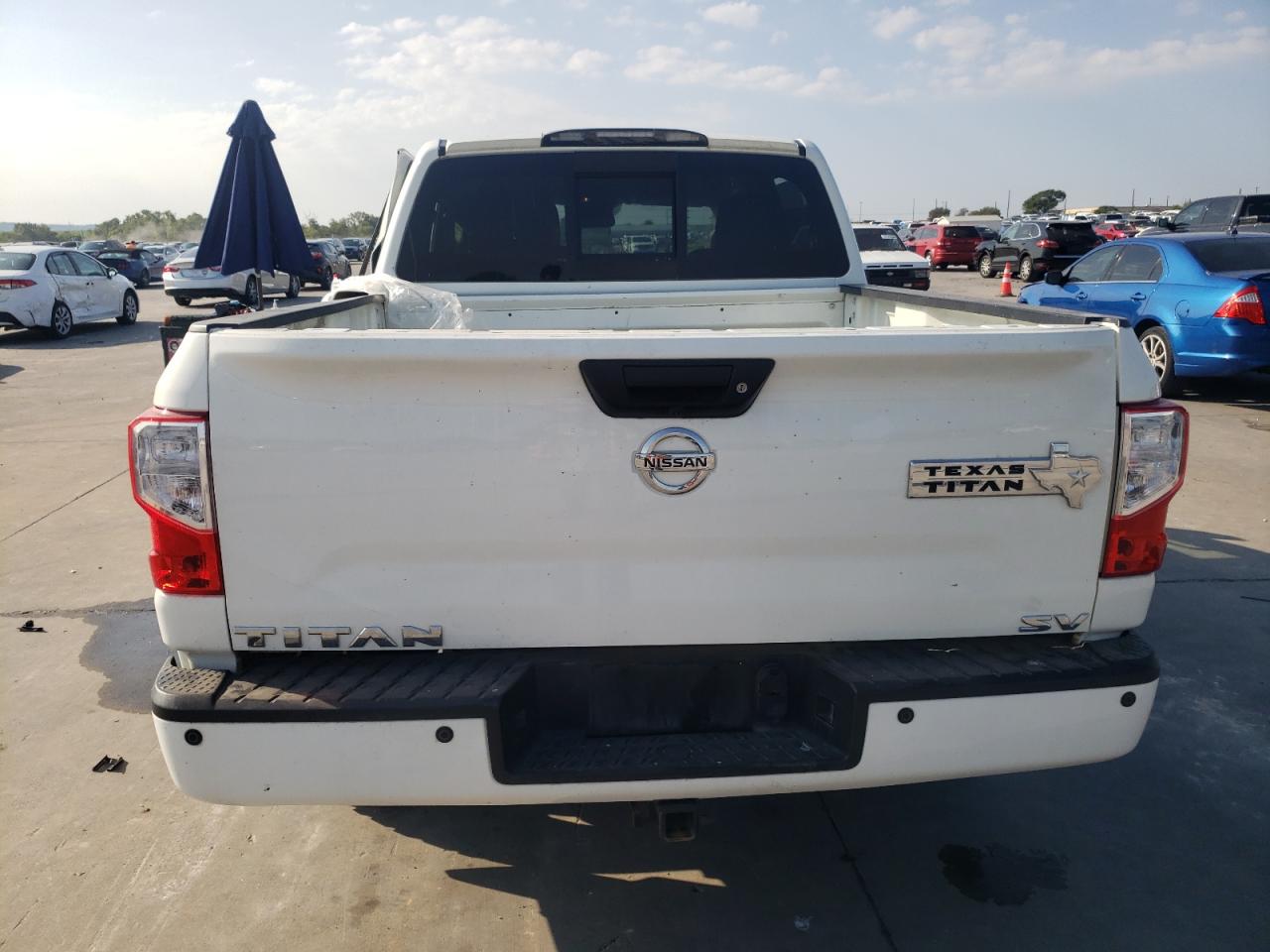 1N6AA1E6XHN560284 2017 Nissan Titan Sv