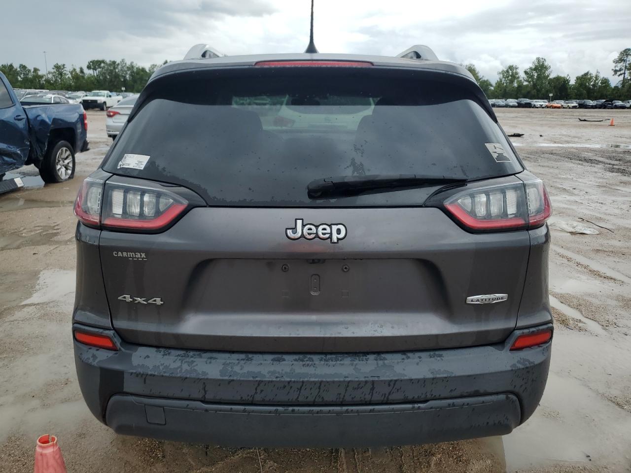 1C4PJMLB2KD273727 2019 Jeep Cherokee Latitude Plus