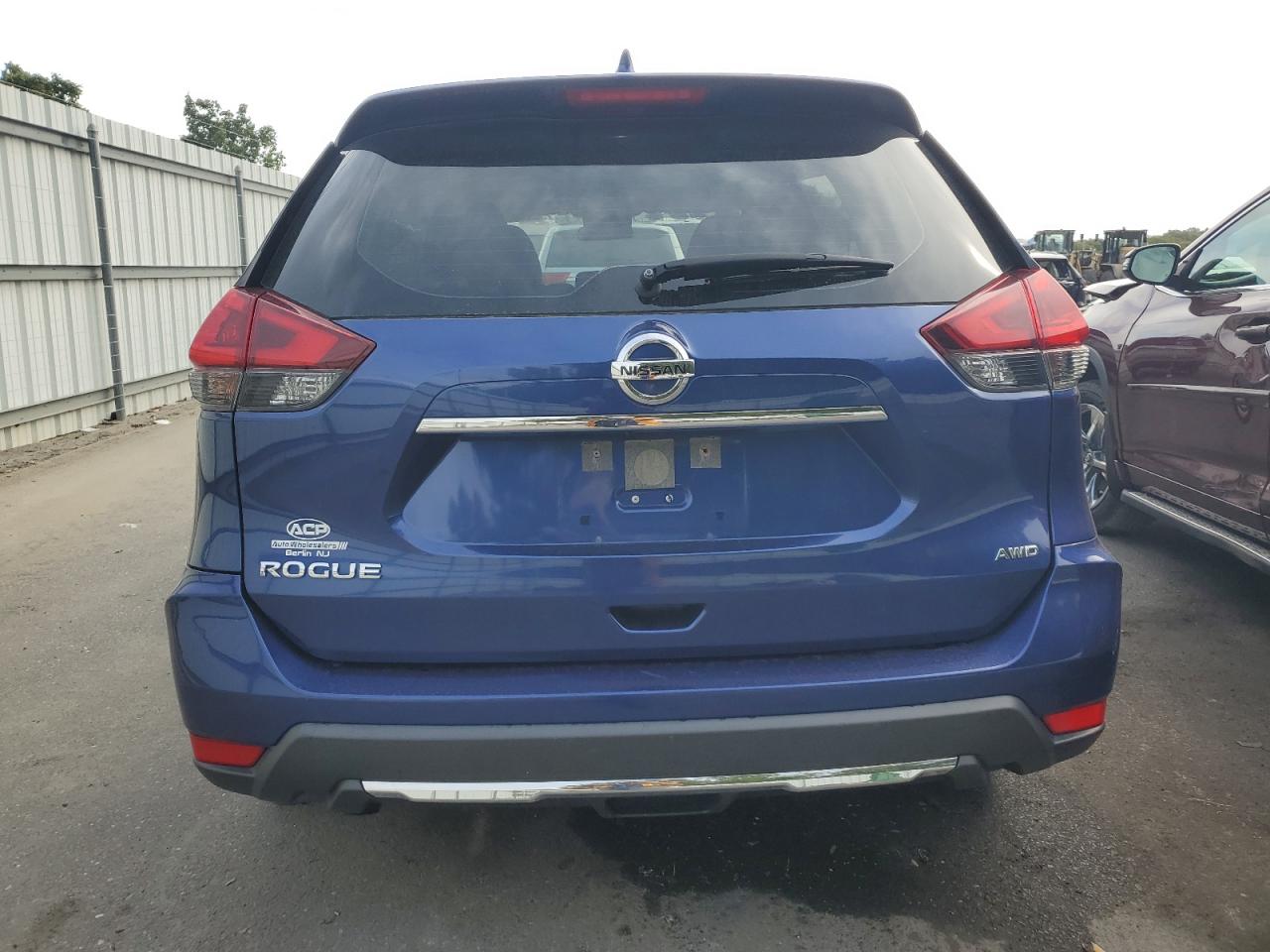 JN8AT2MV6JW301422 2018 Nissan Rogue S