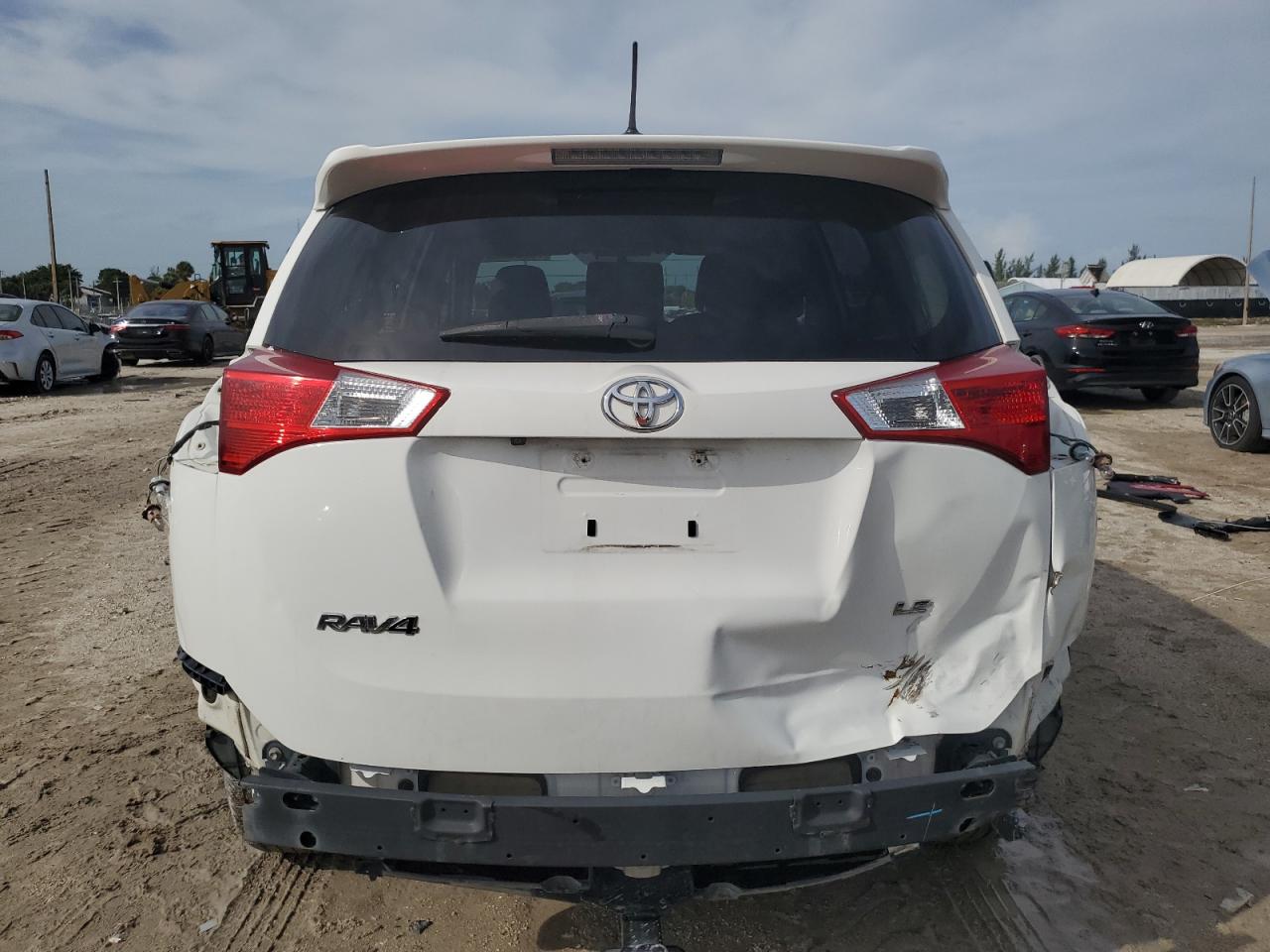 JTMZFREV0ED033367 2014 Toyota Rav4 Le