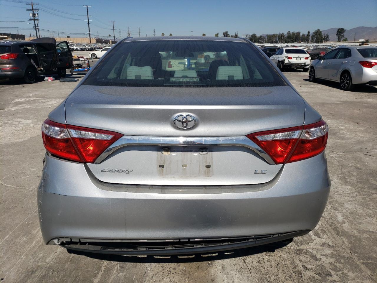 4T4BF1FK1FR457795 2015 Toyota Camry Le