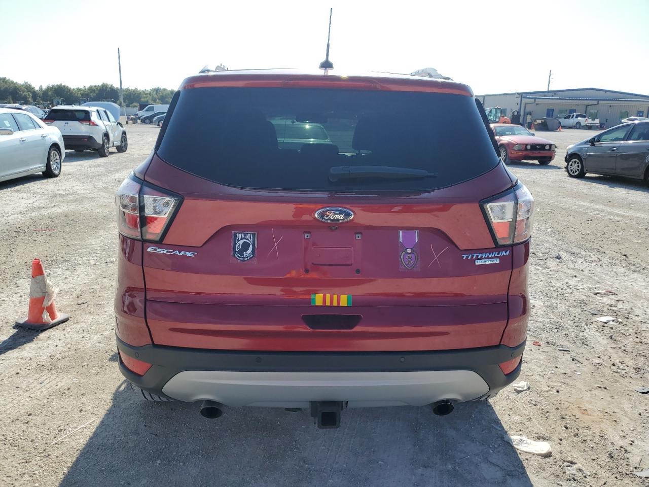 1FMCU0J92HUD49367 2017 Ford Escape Titanium