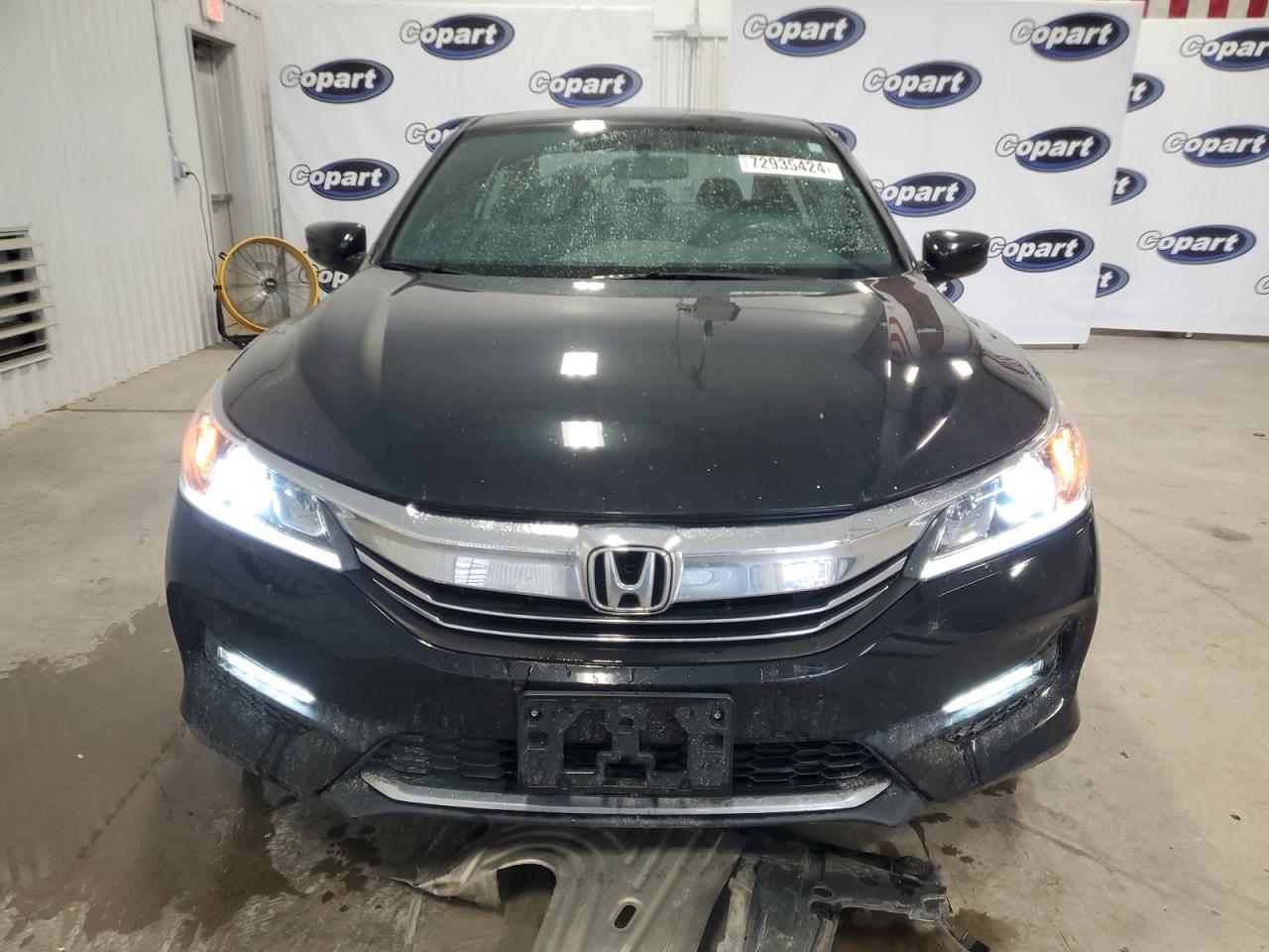 2017 Honda Accord - Image 5
