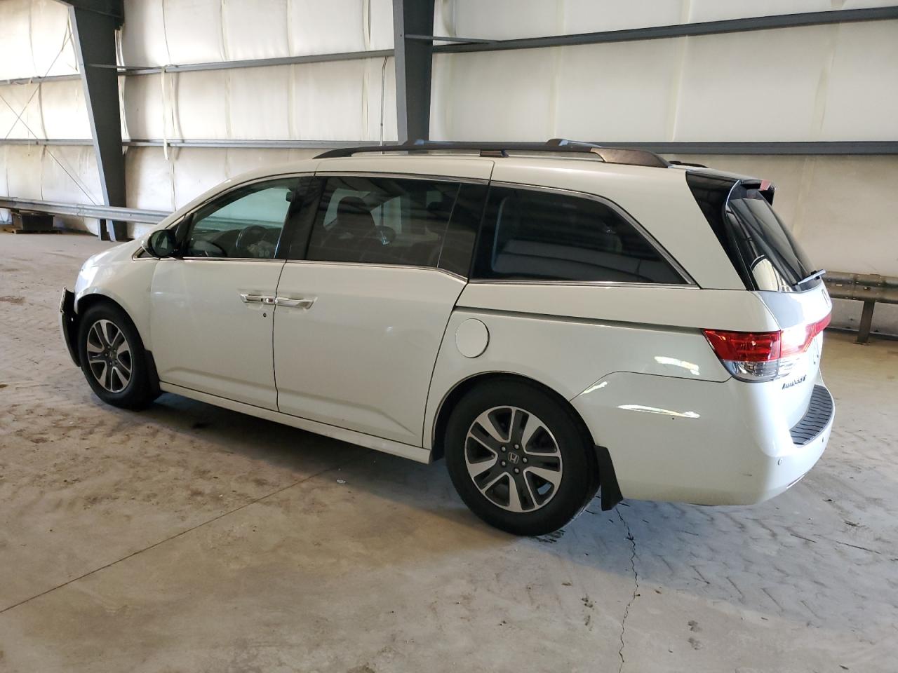 2014 Honda Odyssey - Image 2