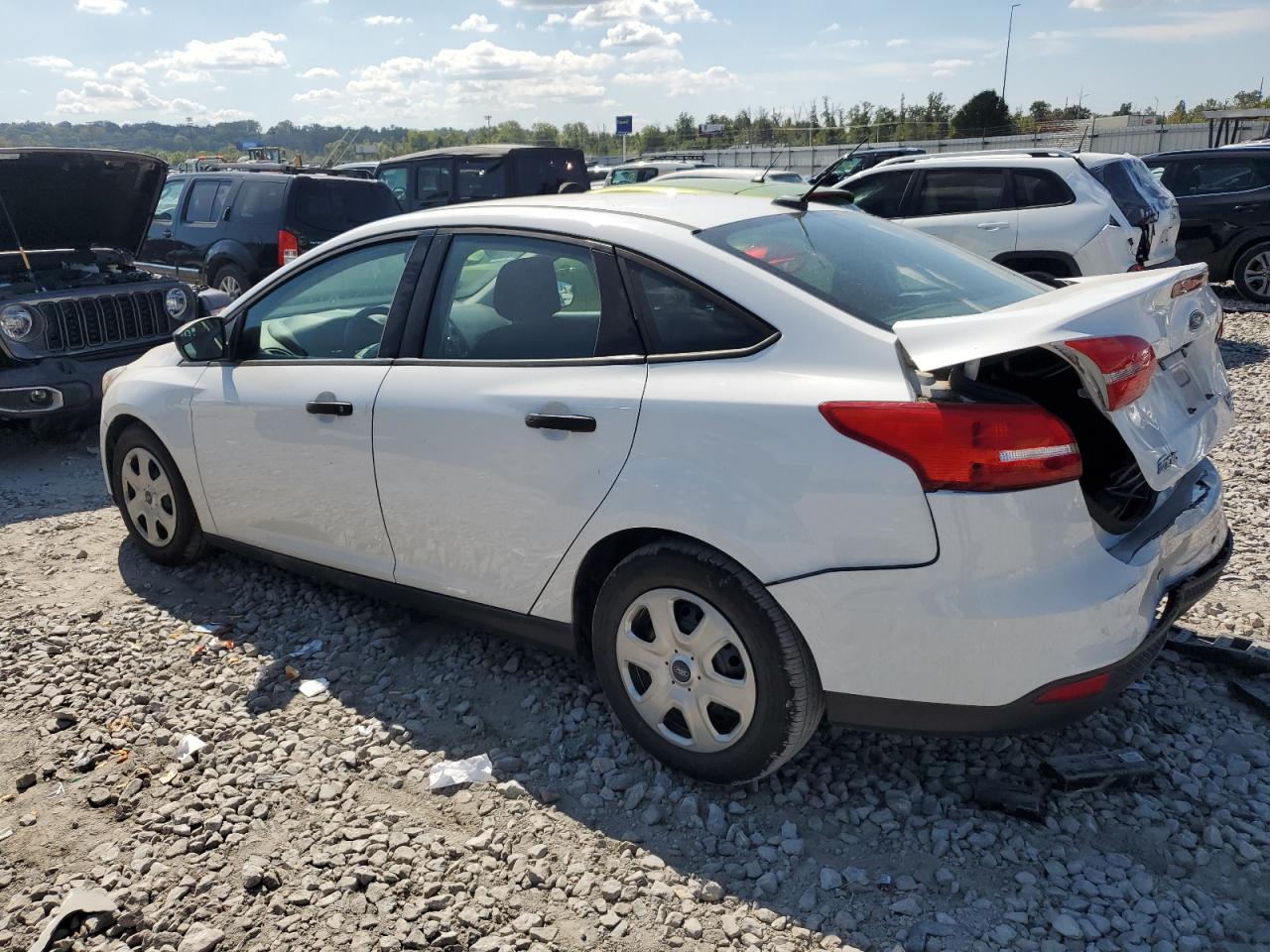 1FADP3E23JL204645 2018 FORD FOCUS - Image 2