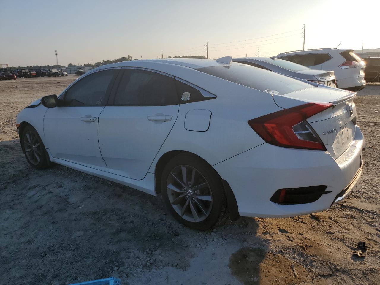 19XFC1F35KE018951 2019 HONDA CIVIC - Image 2