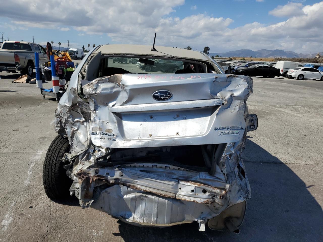 2014 Subaru Impreza VIN: JF1GJAA66EH021566 Lot: 71758494
