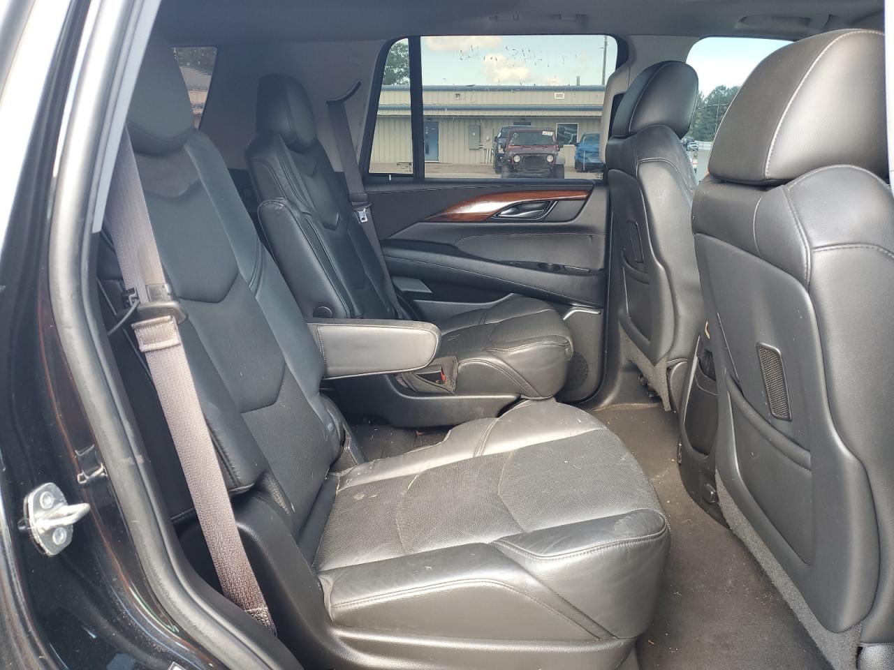 1GYS3MKJ5FR642385 2015 Cadillac Escalade Luxury