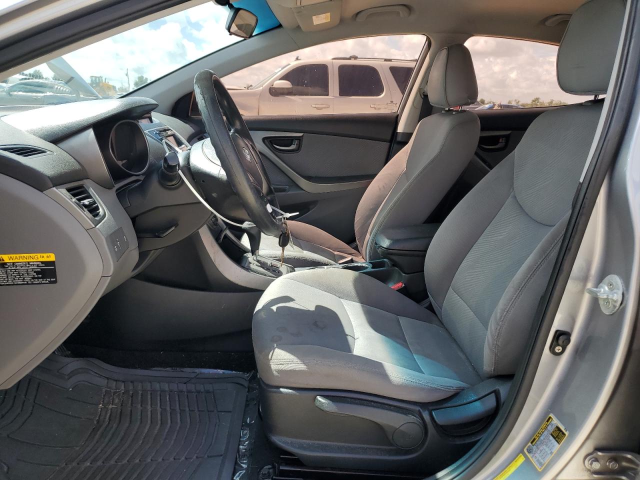 2013 Hyundai Elantra - Image 7