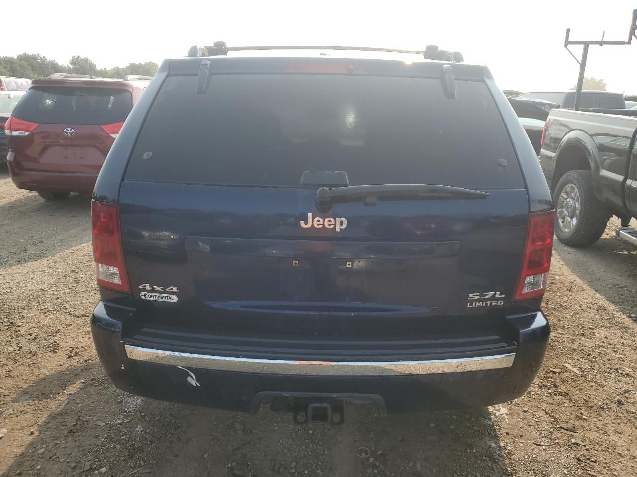 1J4HR58275C727728 2005 Jeep Grand Cherokee Limited