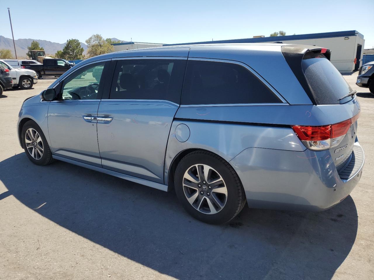 2014 Honda Odyssey - Image 2