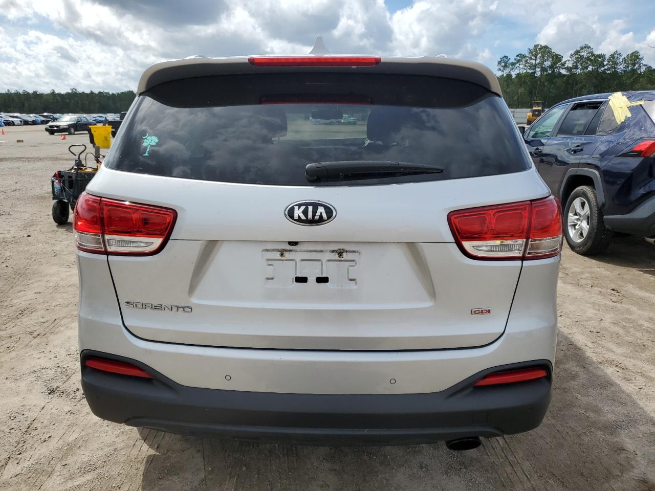 5XYPG4A37HG255552 2017 Kia Sorento Lx