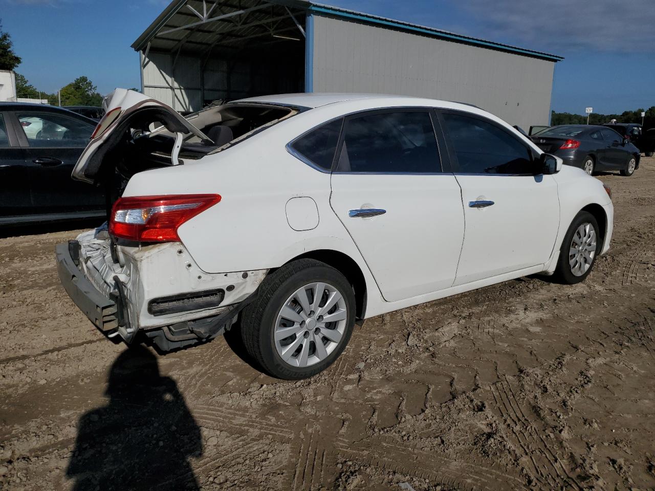 2016 Nissan Sentra - Image 3