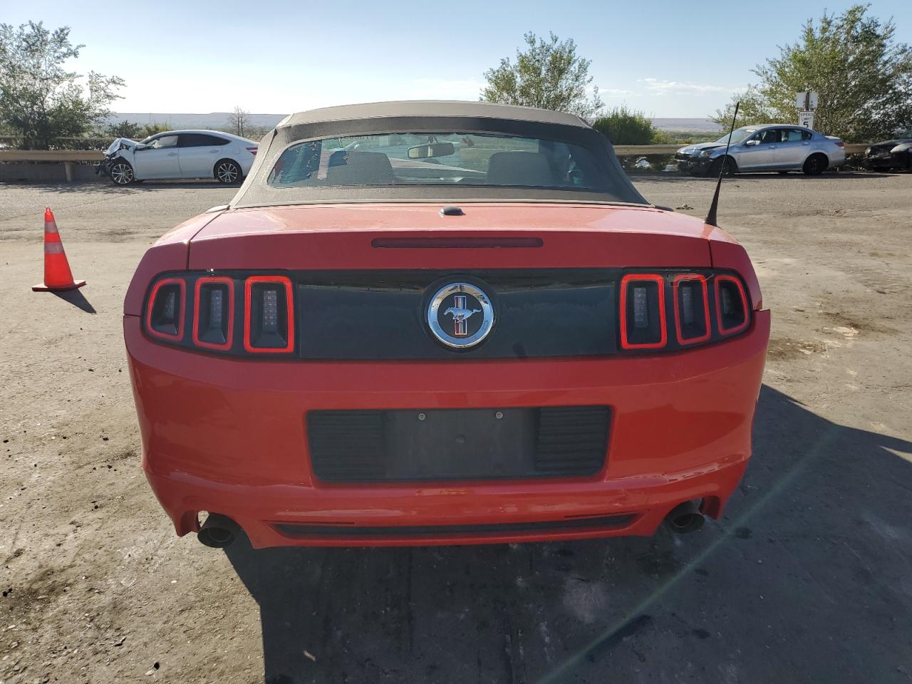 1ZVBP8EM1E5222245 2014 Ford Mustang