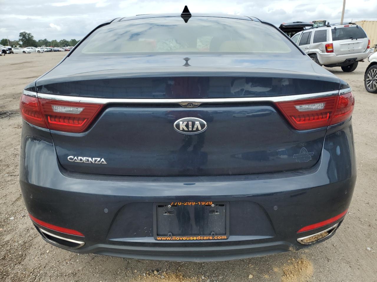 VIN KNALC4J19H5072880 2017 KIA CADENZA no.6