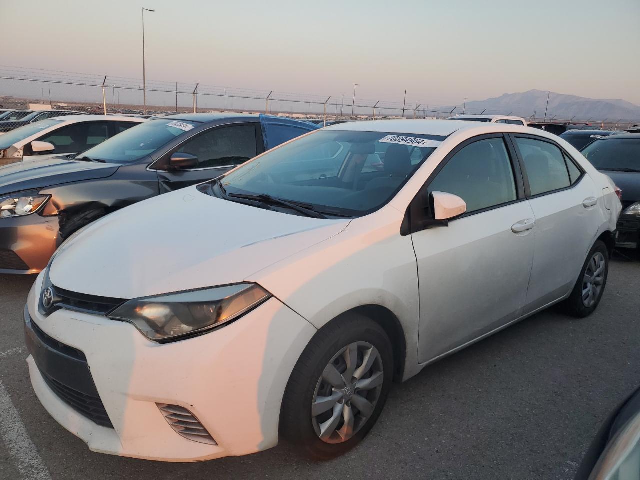 VIN 2T1BURHE0FC359140 2015 TOYOTA COROLLA no.1