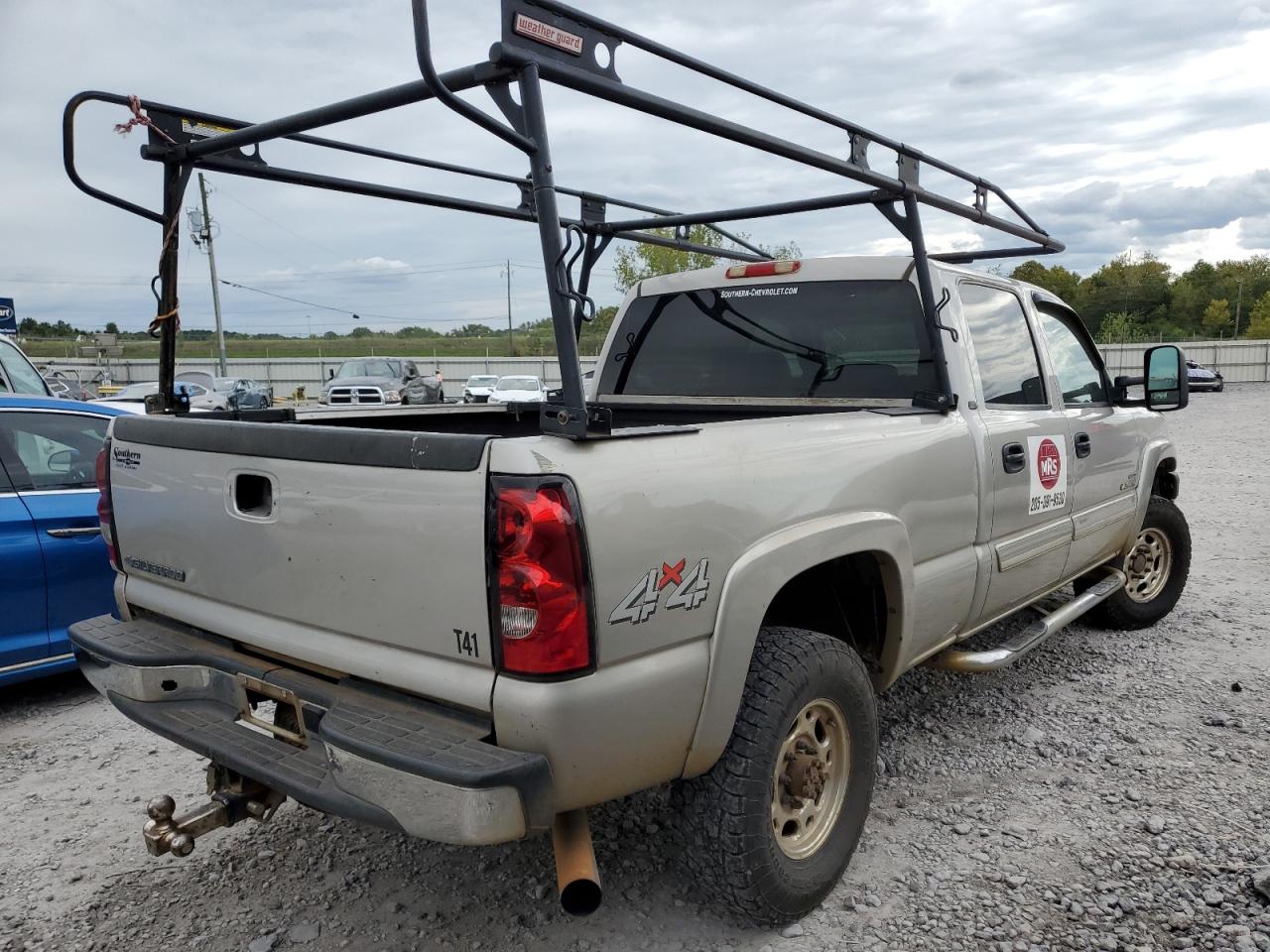 2007 Chevrolet Silverado - Image 3