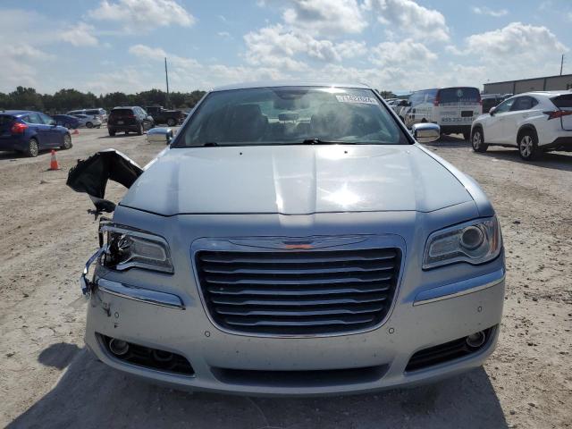  CHRYSLER 300 2013 Серебристый