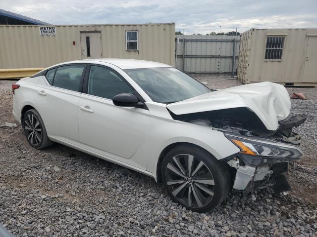 1N4BL4CV2LC169945 Nissan Altima SR 4