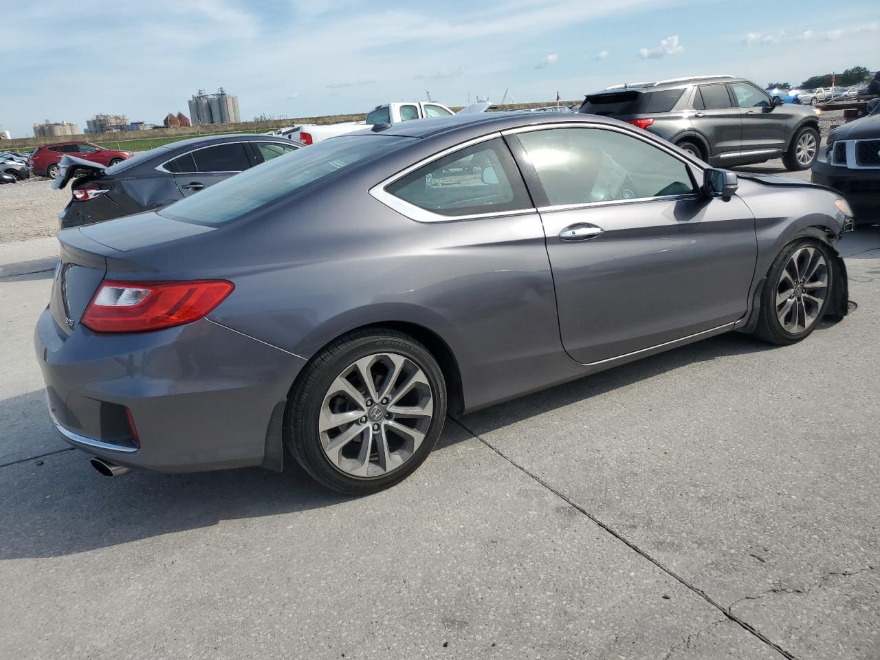 2015 Honda Accord Exl VIN: 1HGCT2B85FA002852 Lot: 70141084