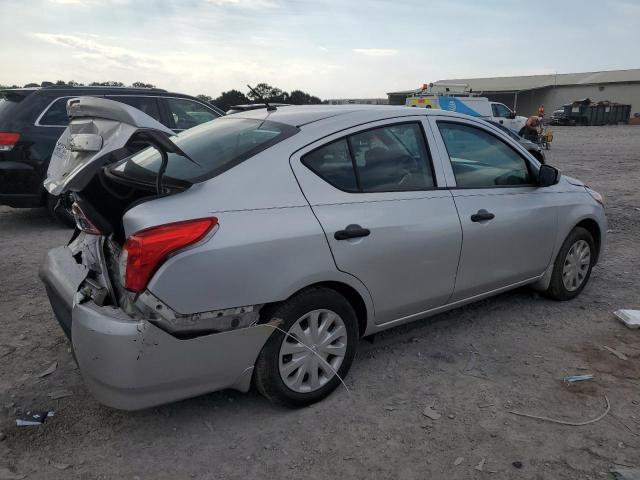  NISSAN VERSA 2018 Srebrny