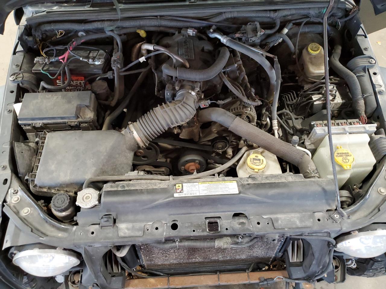 2010 Jeep Wrangler - Image 12