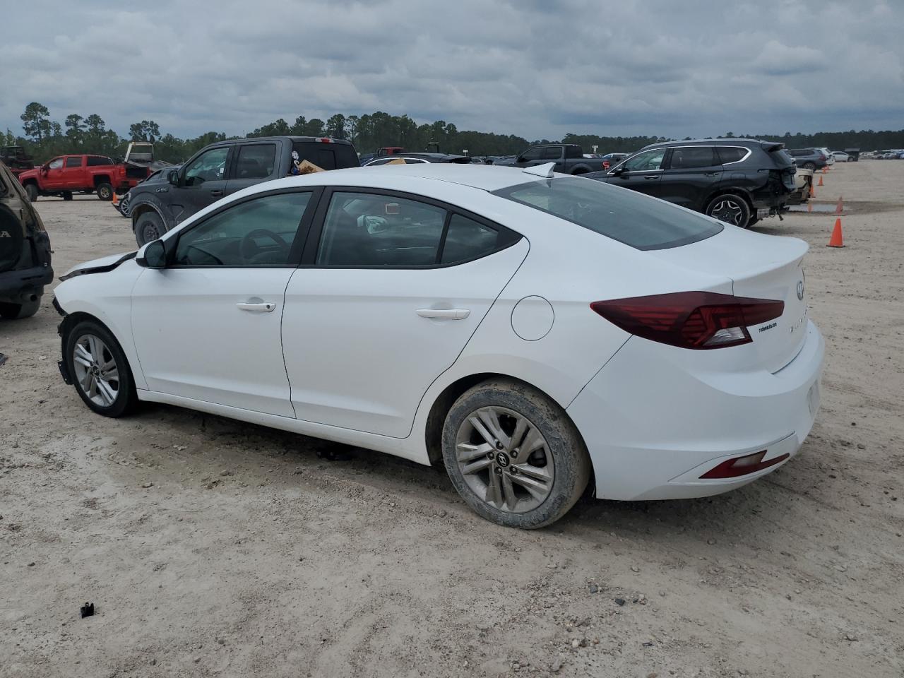 5NPD84LF5LH568964 2020 HYUNDAI ELANTRA - Image 2