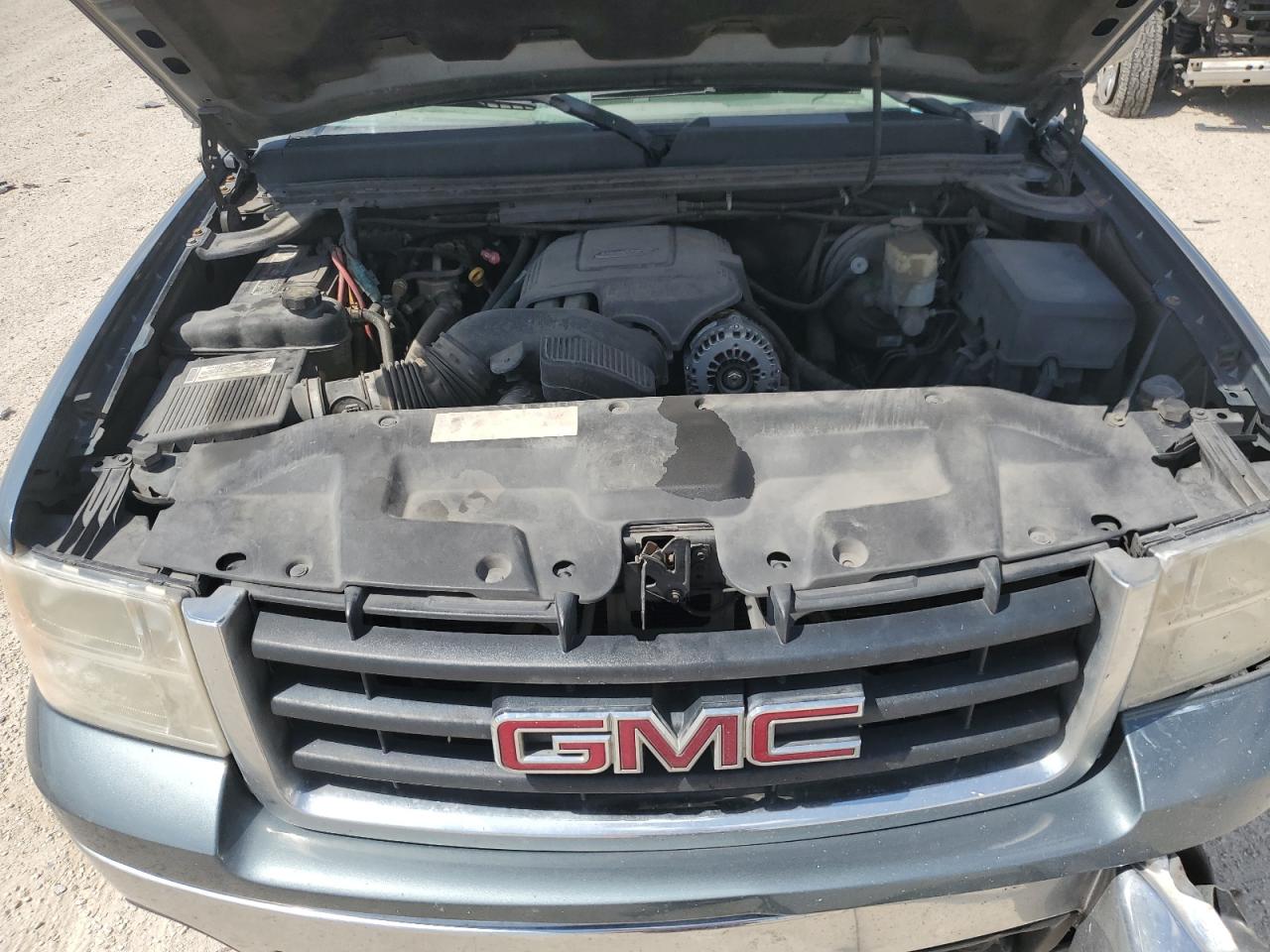 2007 GMC Sierra - Image 11