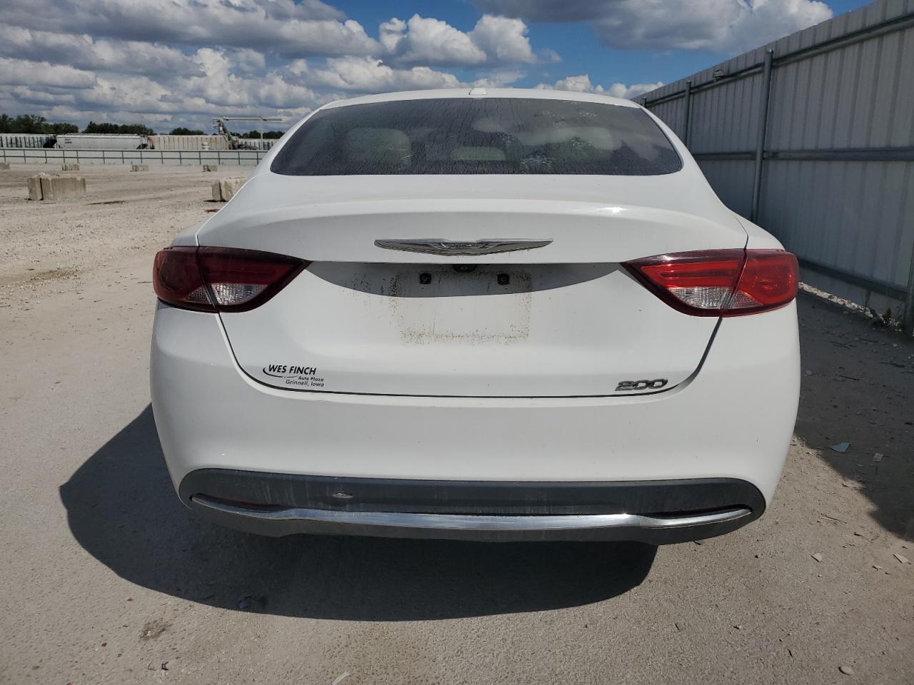 2015 Chrysler 200 Limited VIN: 1C3CCCABXFN635135 Lot: 71544714