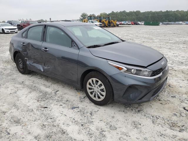 3KPF24ADXRE702098 Kia Forte  4