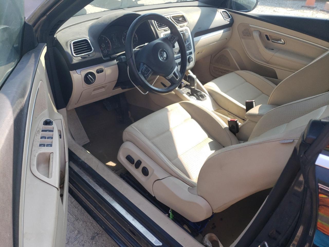 WVWBW8AH2GV001058 2016 Volkswagen Eos Komfort