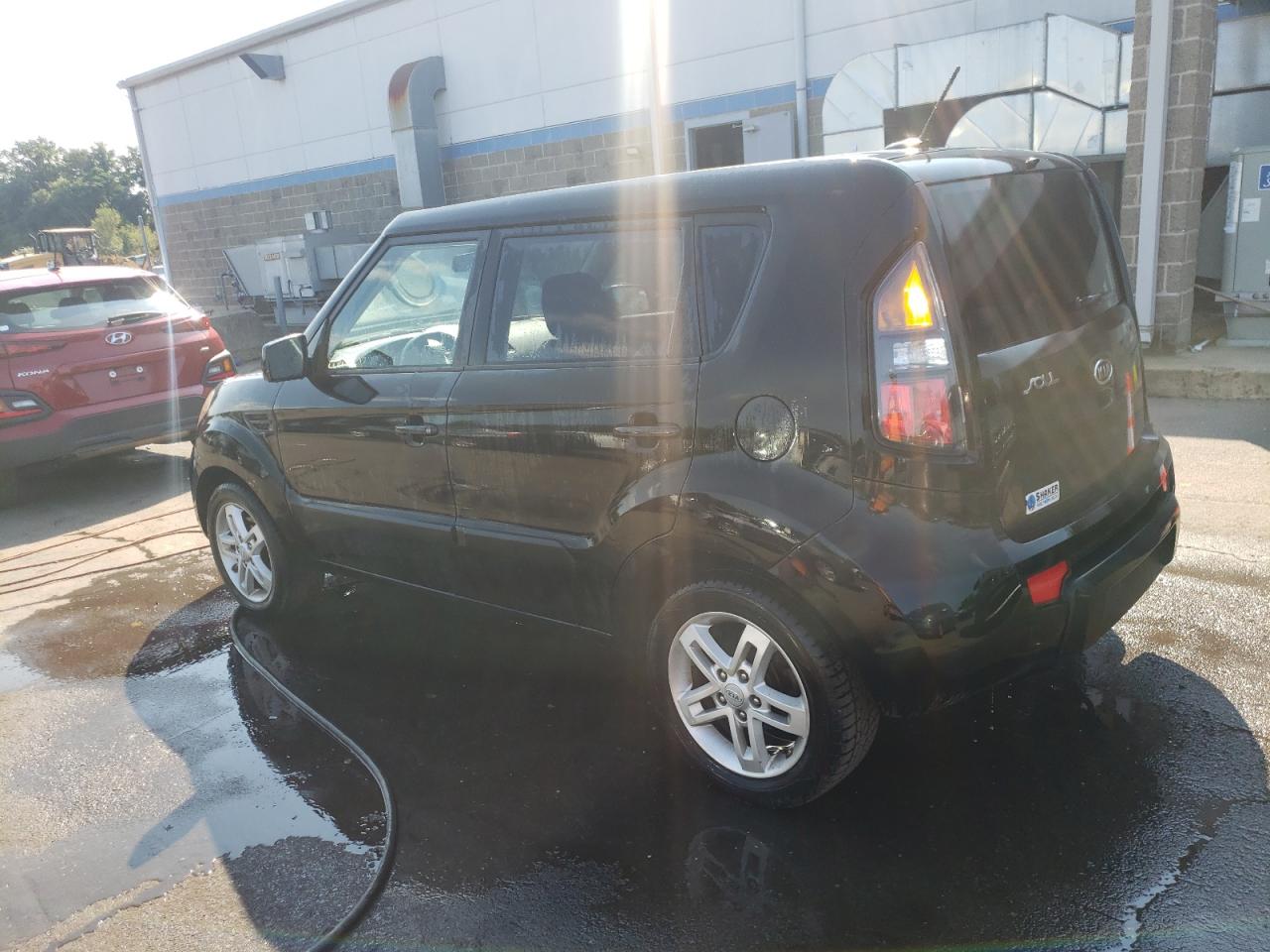 2011 Kia Soul + VIN: KNDJT2A29B7709964 Lot: 69990024