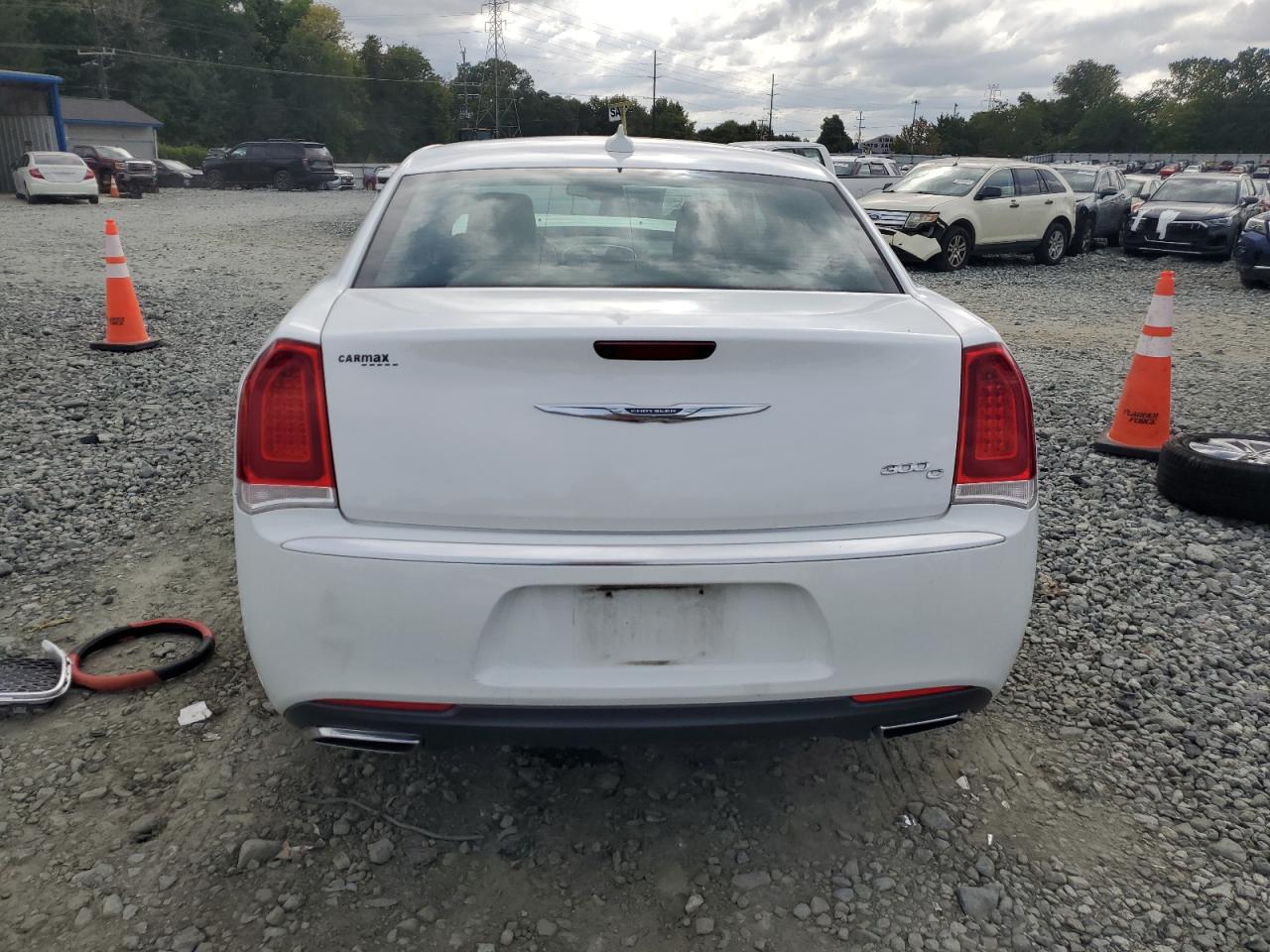 2C3CCAPG3HH585763 2017 Chrysler 300C Platinum