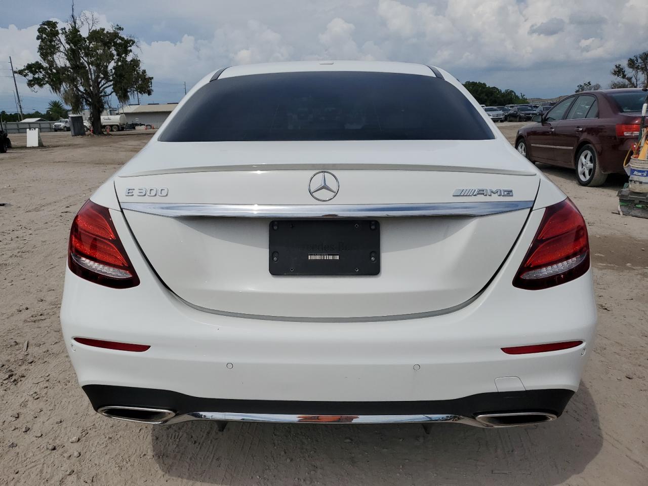 WDDZF4JB3KA629056 2019 Mercedes-Benz E 300