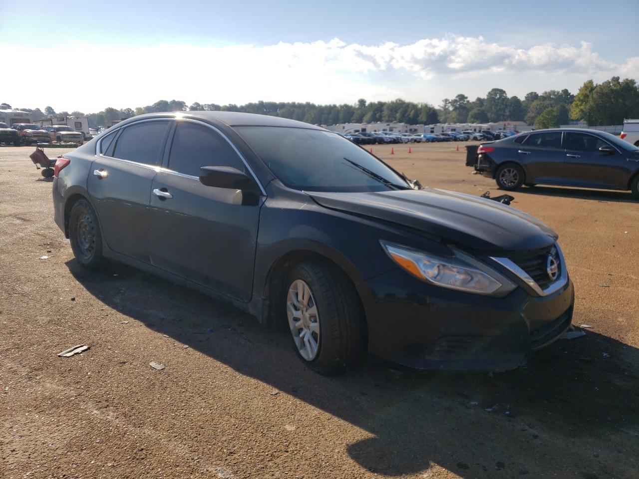 2017 Nissan Altima - Image 4