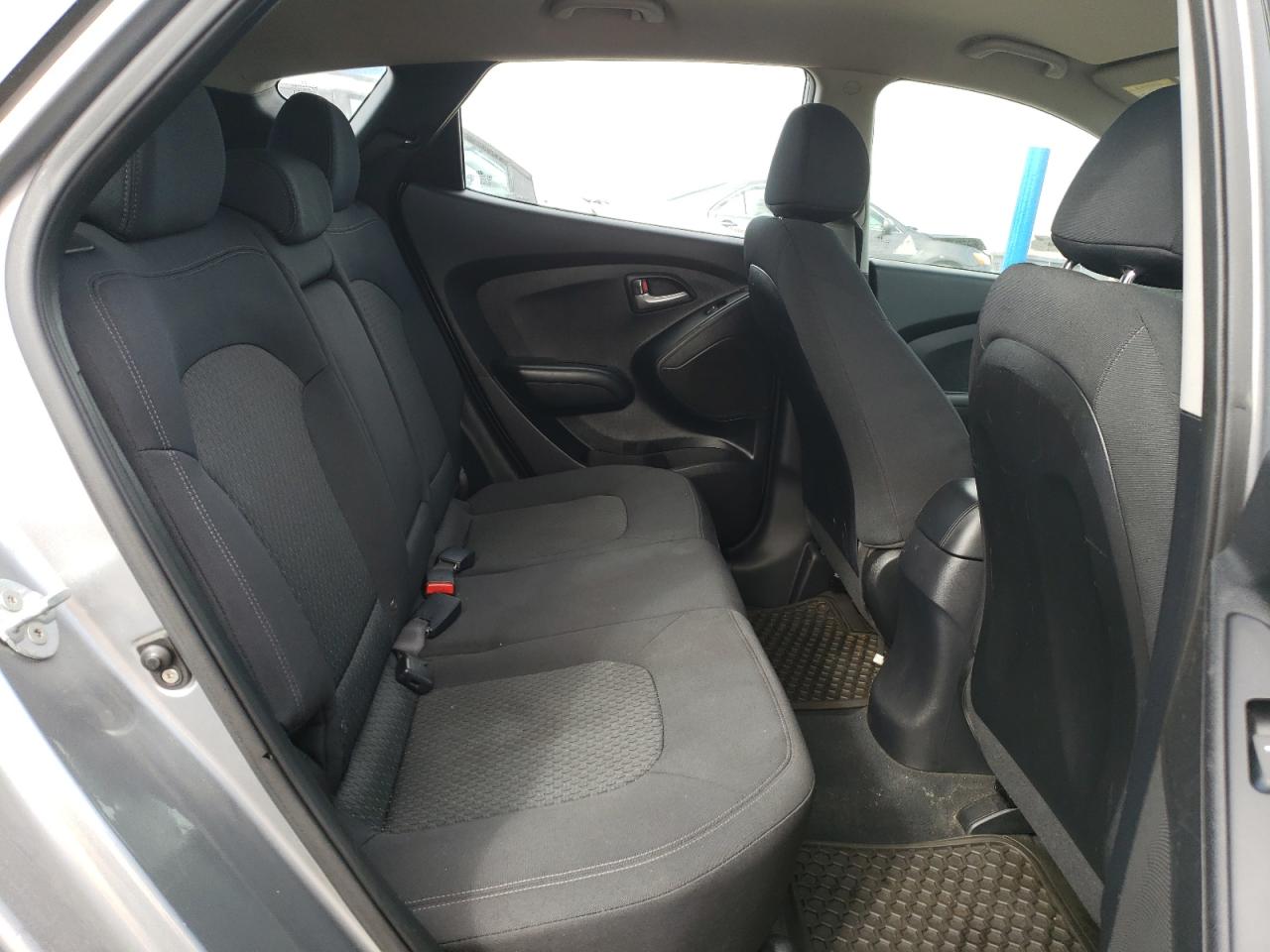 2011 Hyundai Tucson - Image 11